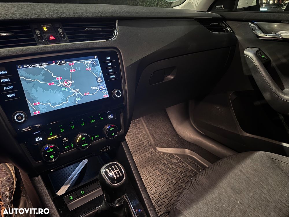 Skoda Octavia 2.0 TDI Style - 10