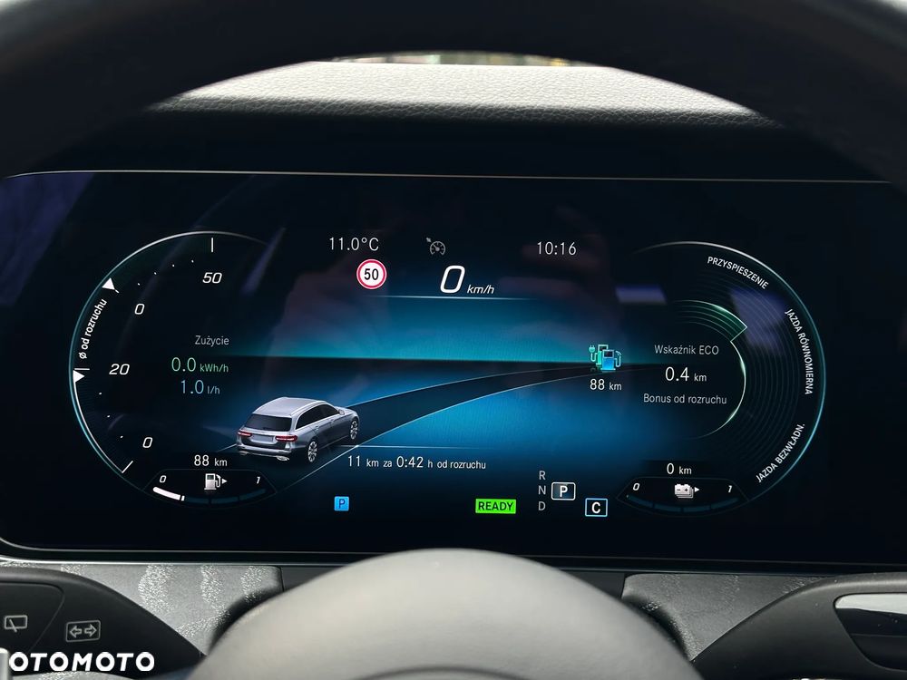 Mercedes-Benz Klasa E - 19