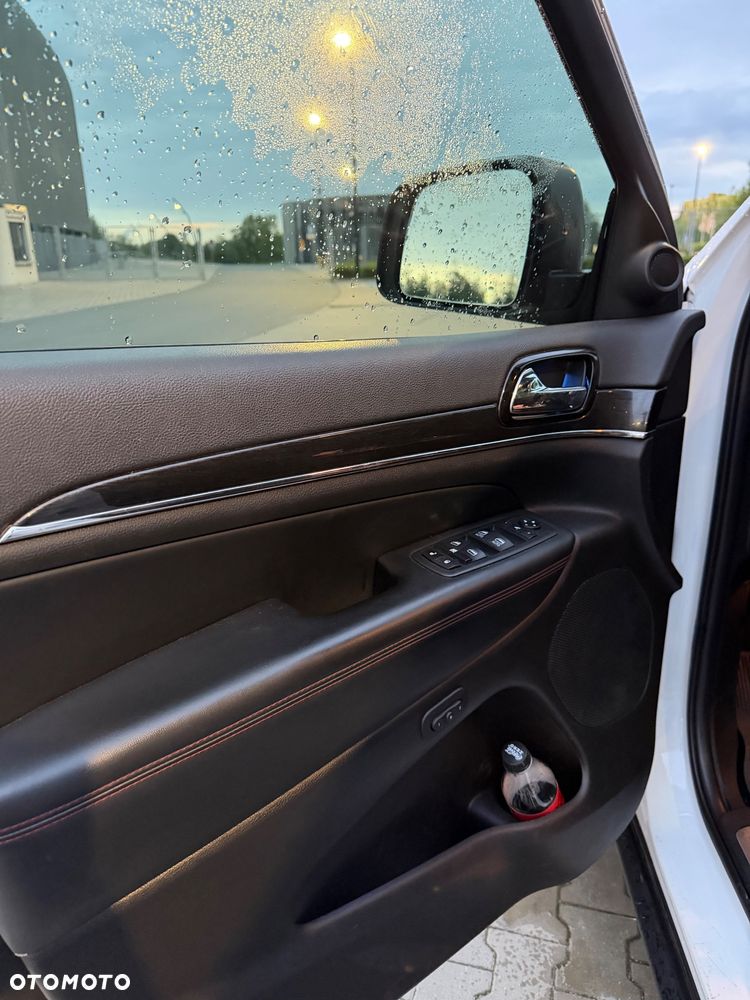 Jeep Grand Cherokee 5.7 V8 Summit - 11