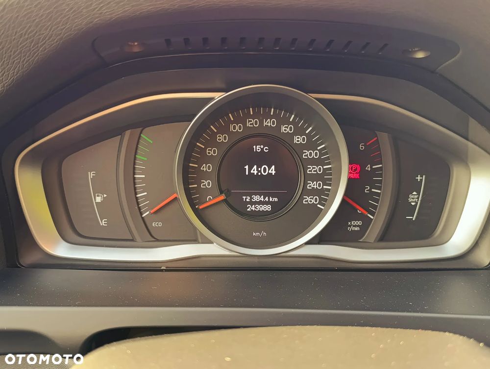 Volvo V60 D2 Momentum - 18