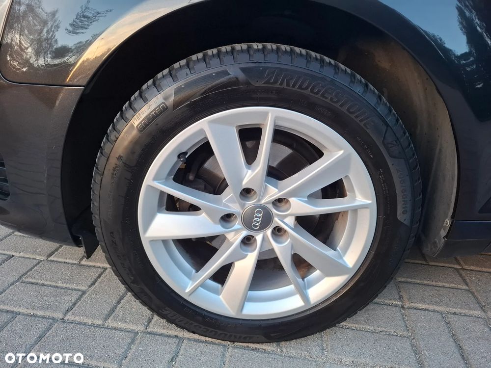 Audi A3 Sportback 1.6 Ambiente - 33