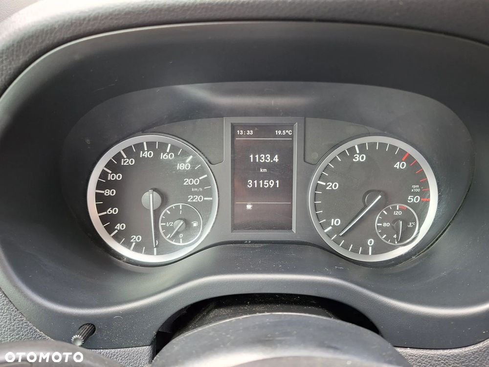 Mercedes-Benz VITO - 8