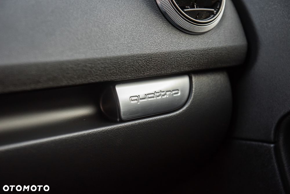 Audi RS3 Sportback S tronic - 28