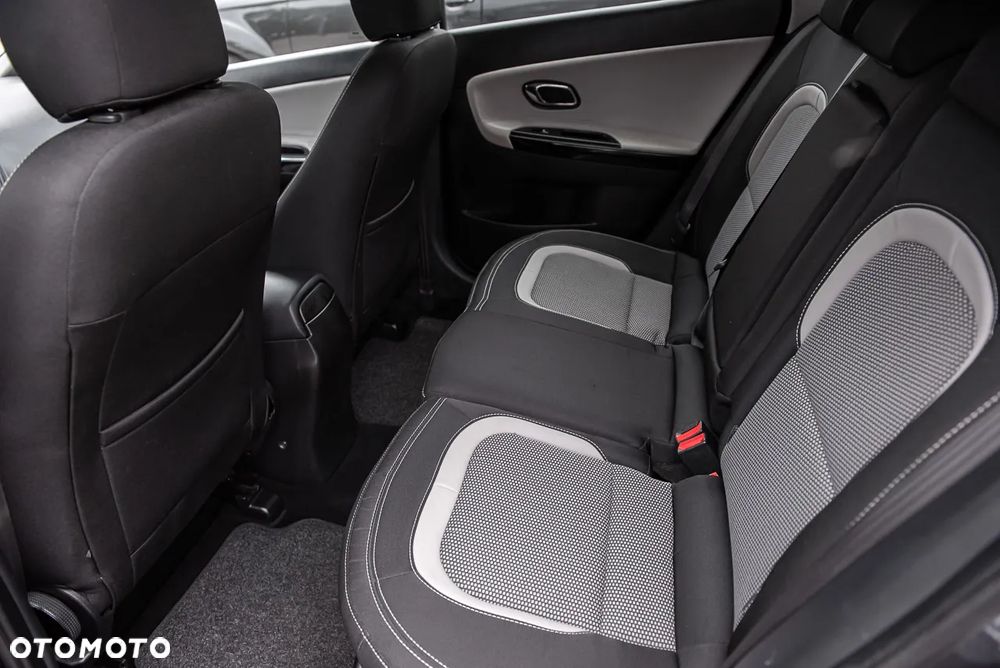 Kia Ceed - 24