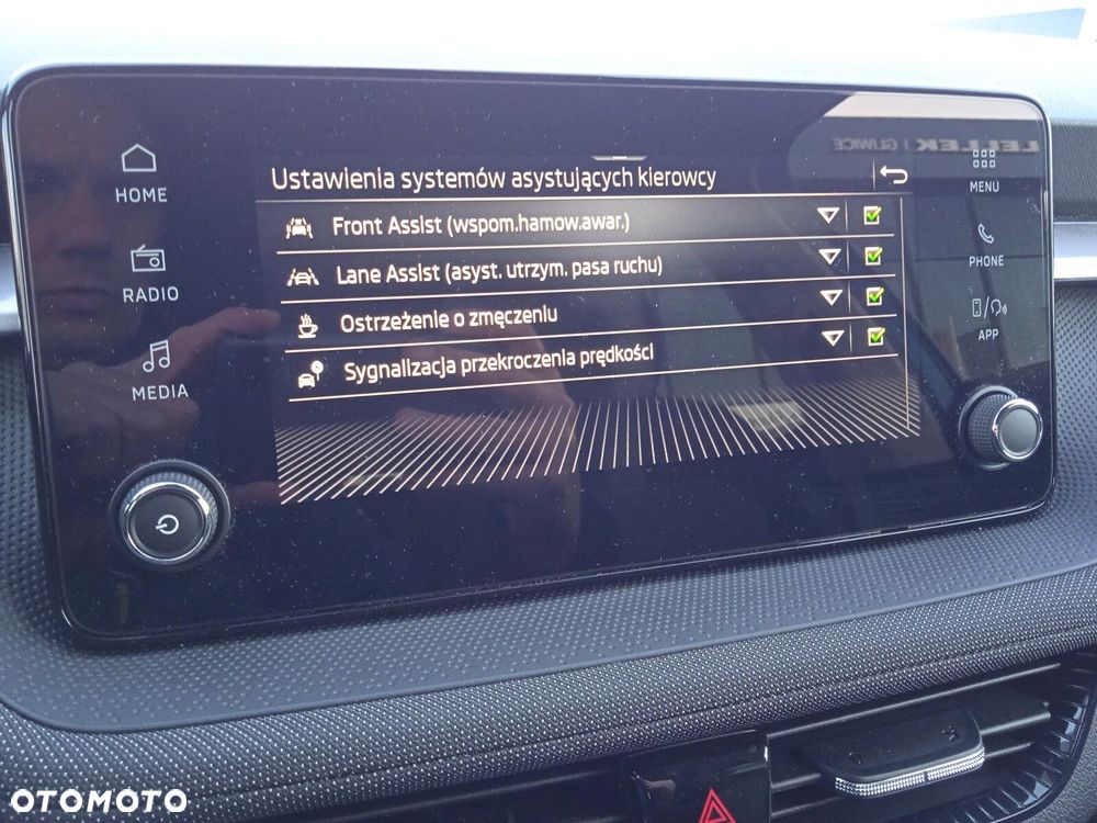 Skoda Fabia 1.0 TSI Selection DSG - 28