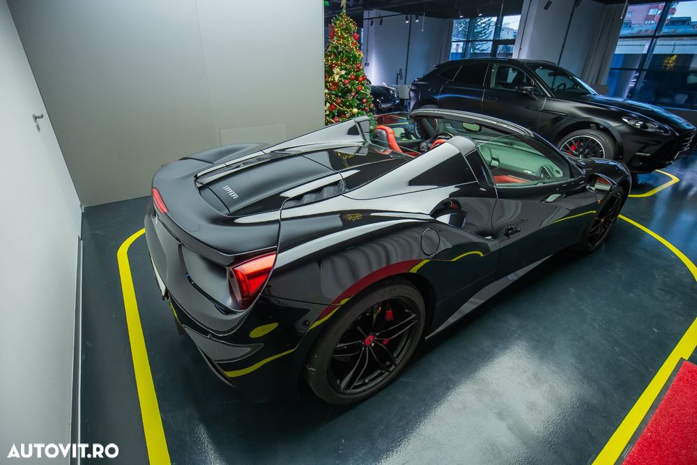 Ferrari 488 Spider - 30