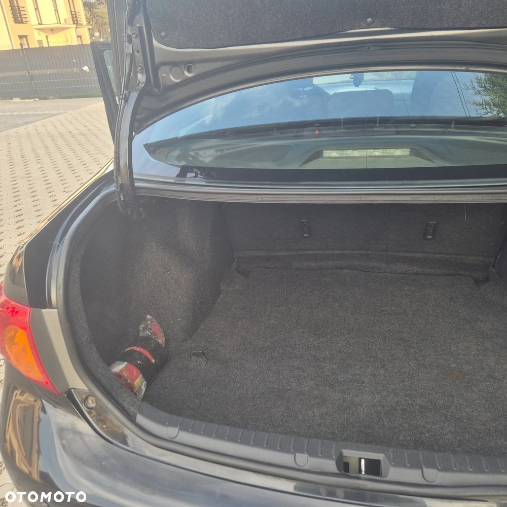 Toyota Corolla 1.6 Luna - 8