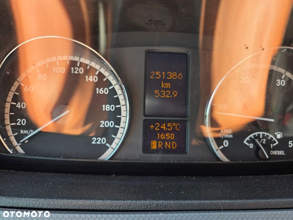 Mercedes-Benz Vito - 14