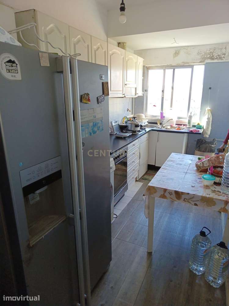 T3 com Sótão Amplo e Potencial para Duplex — Torre da Marinha - Grande imagem: 5/21