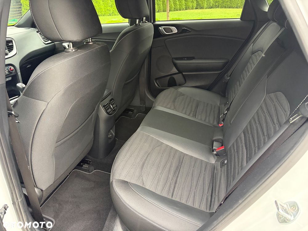 Kia Ceed 1.5 T-GDI OPF GT Line - 9