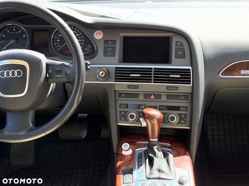 Audi A6 Avant 4.2 quattro tiptronic - 25