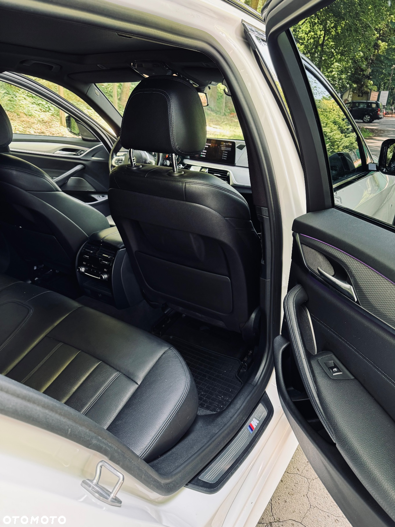 BMW Seria 5 520d Touring M Sport Edition - 23