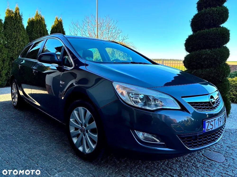 Opel Astra 1.4 Turbo 150 Jahre - 9