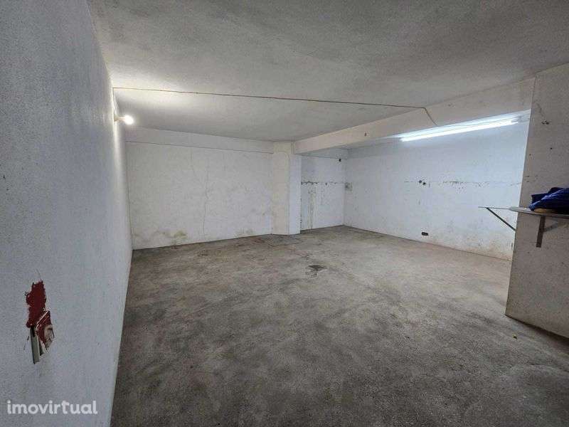 Garagem para motas central em Braga - Grande imagem: 2/4