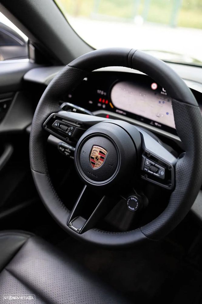 Porsche Taycan - 53