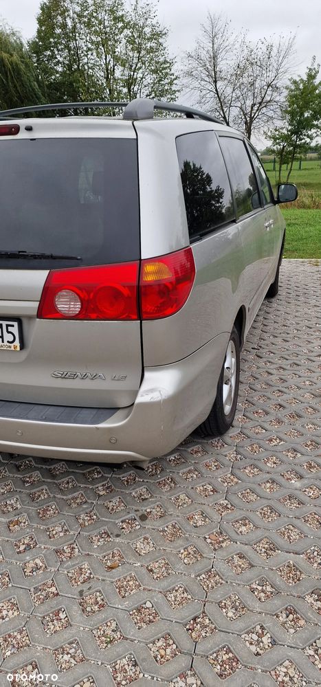 Toyota Sienna 3.3 LE AWD - 5