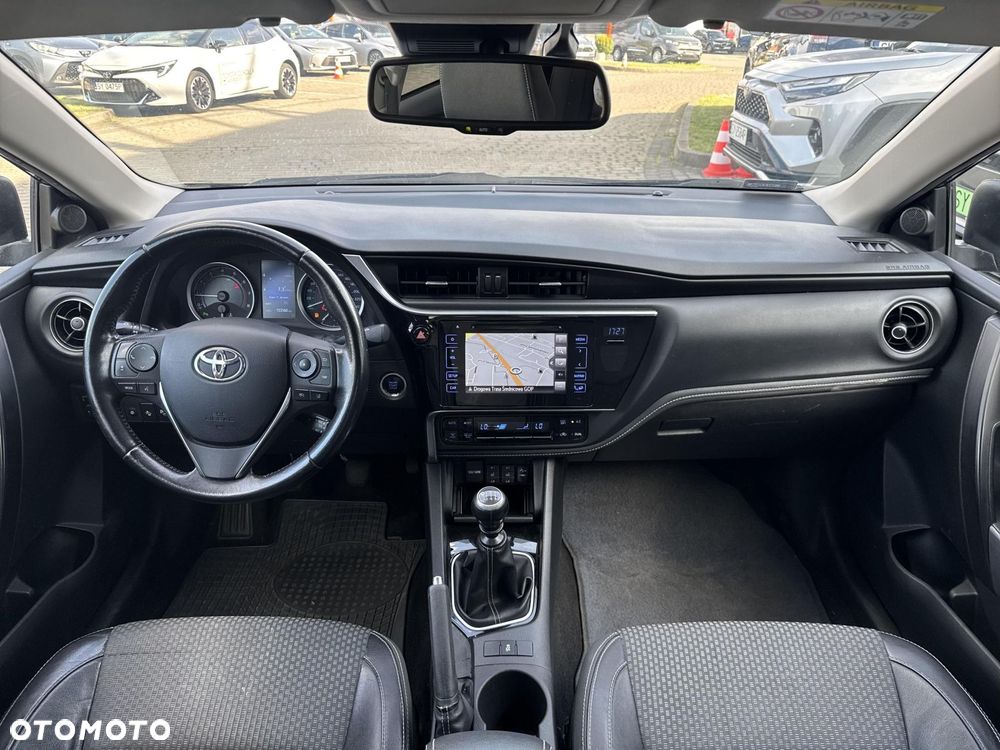 Toyota Corolla 1.6 Prestige EU6 - 11