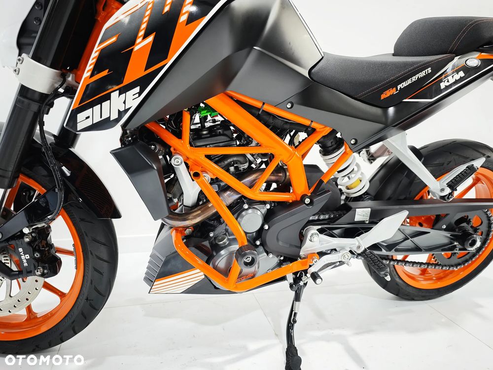 KTM Duke - 18