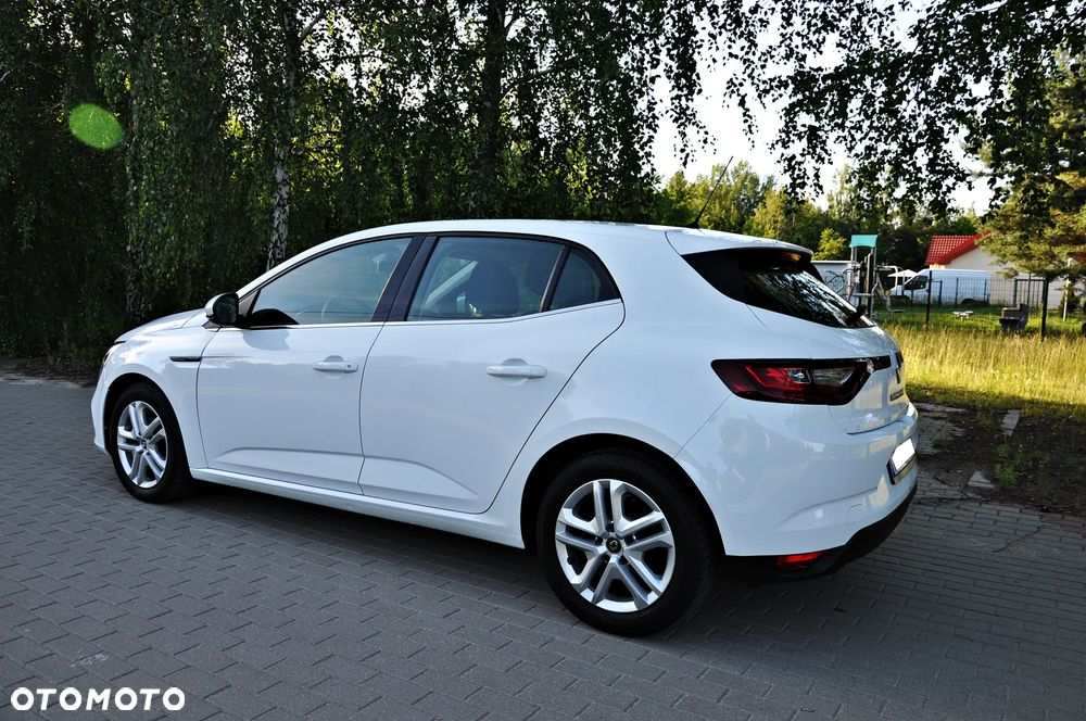 Renault Megane ENERGY TCe 100 EXPERIENCE - 4