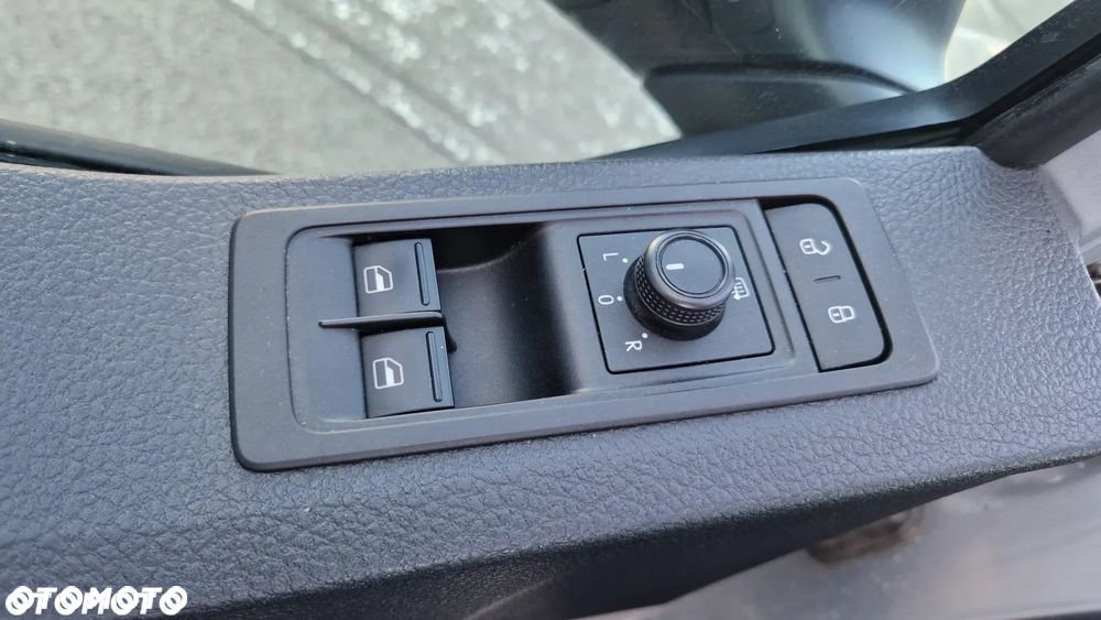 Volkswagen Transporter T6 TDI L2H1 Plus Comfortline 4Motion DSG - 2