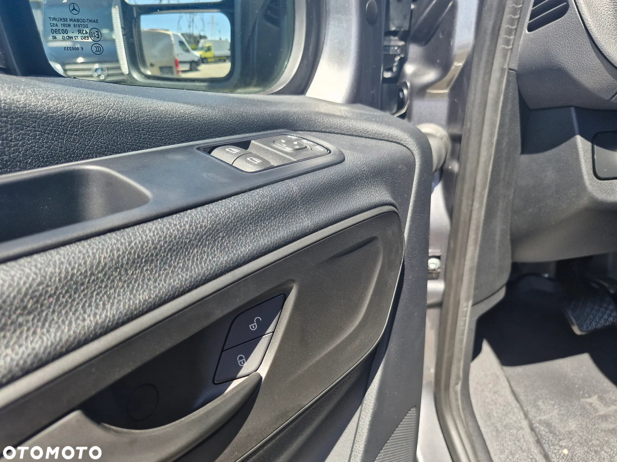 Mercedes-Benz Sprinter - 17