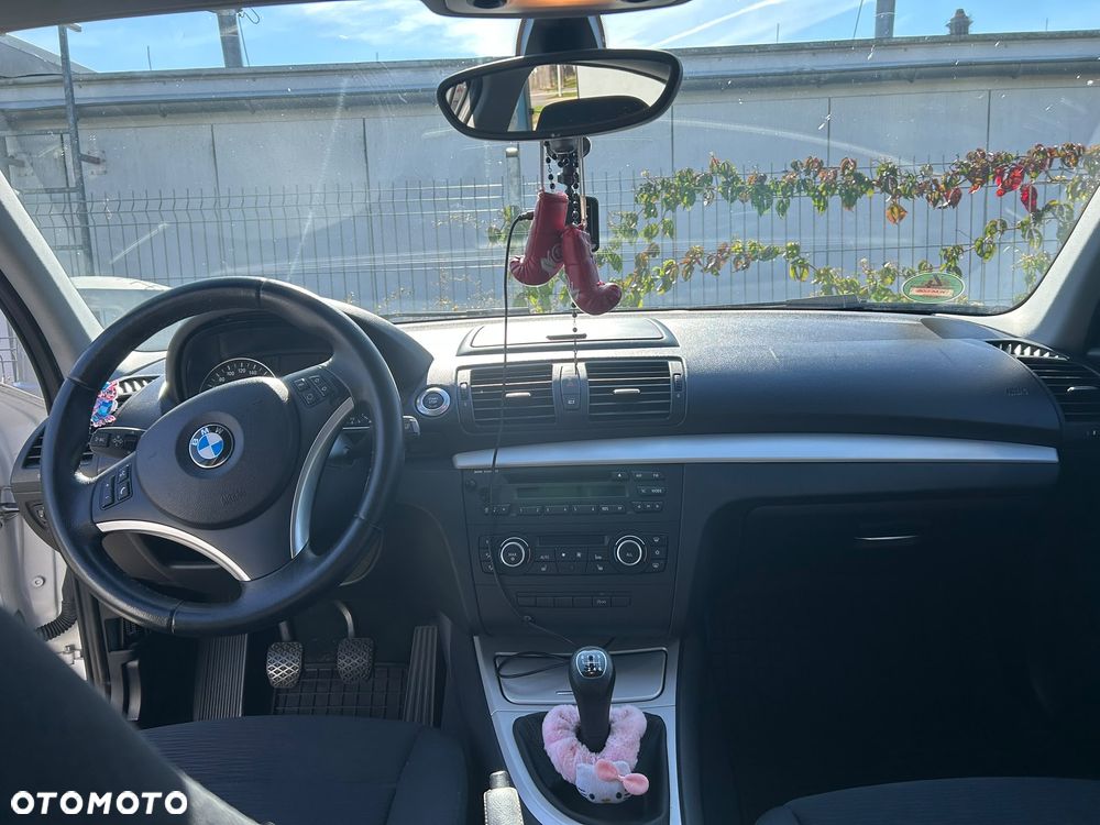 BMW Seria 1 118i - 10
