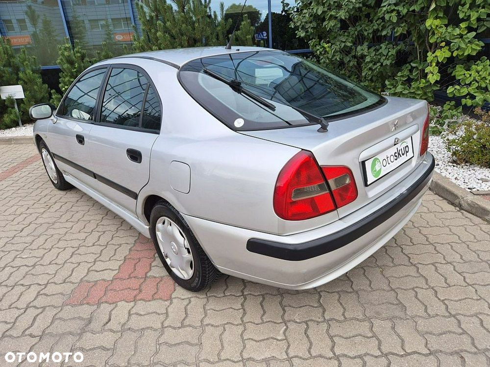 Mitsubishi Carisma - 16