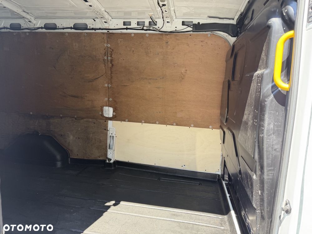 Ford Transit - 30