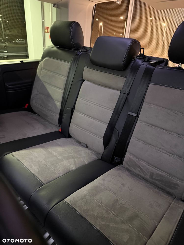 Volkswagen Multivan - 18