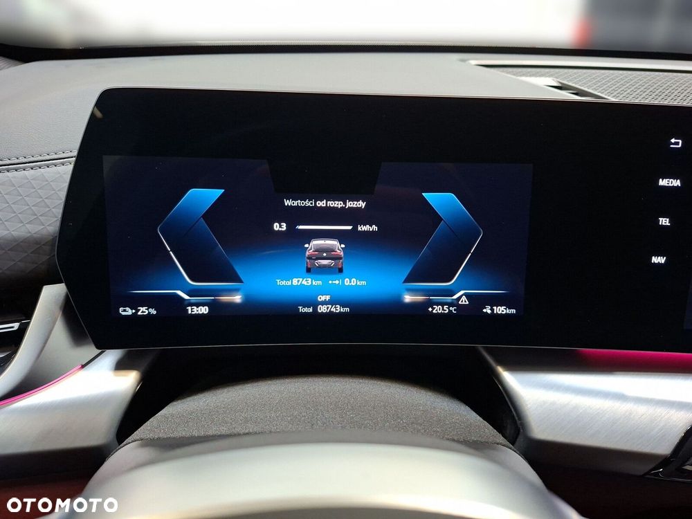 BMW iX2 eDrive20 66.5kWh M Sport - 18