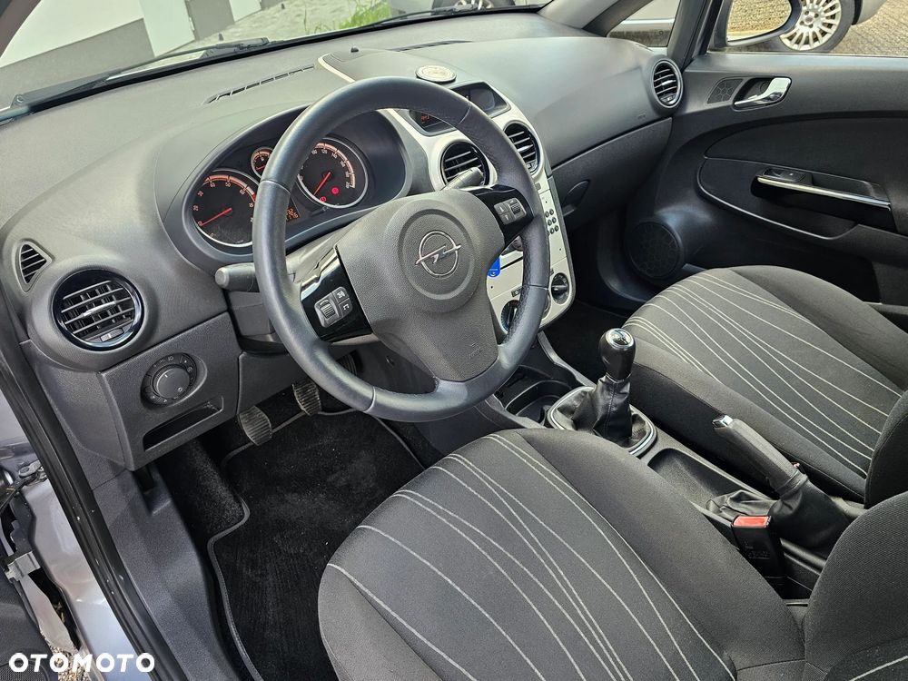 Opel Corsa 1.2 16V - 29