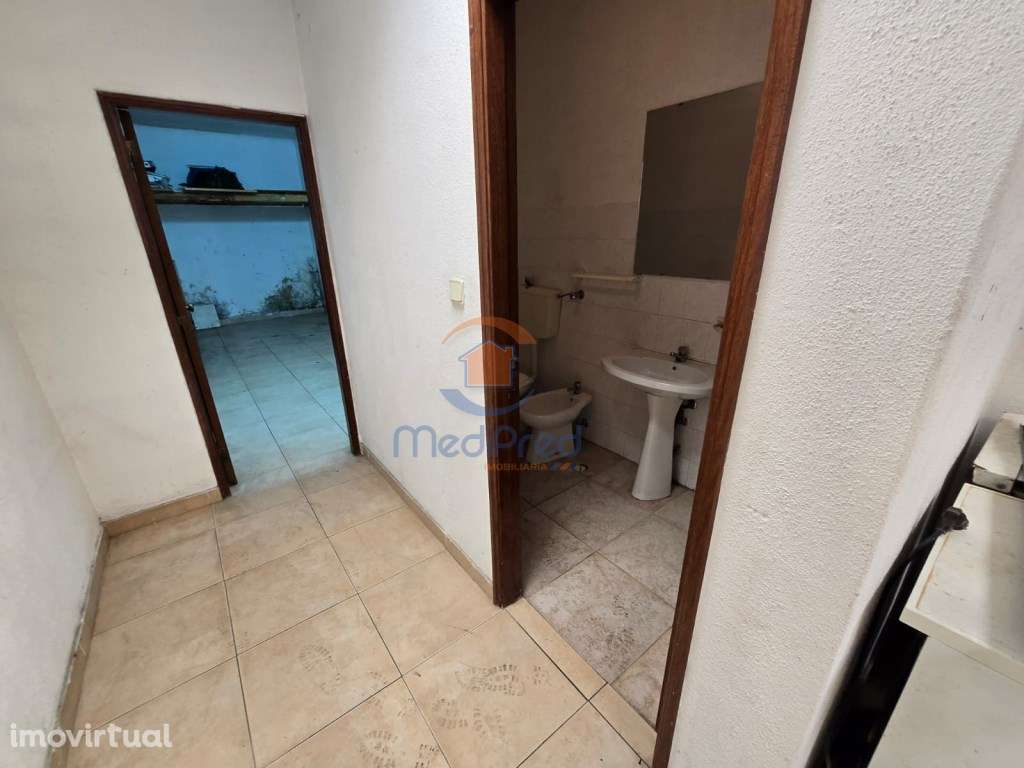 Loja c/ 60 m2 | Ponte da Bica, Caneças - Grande imagem: 2/8