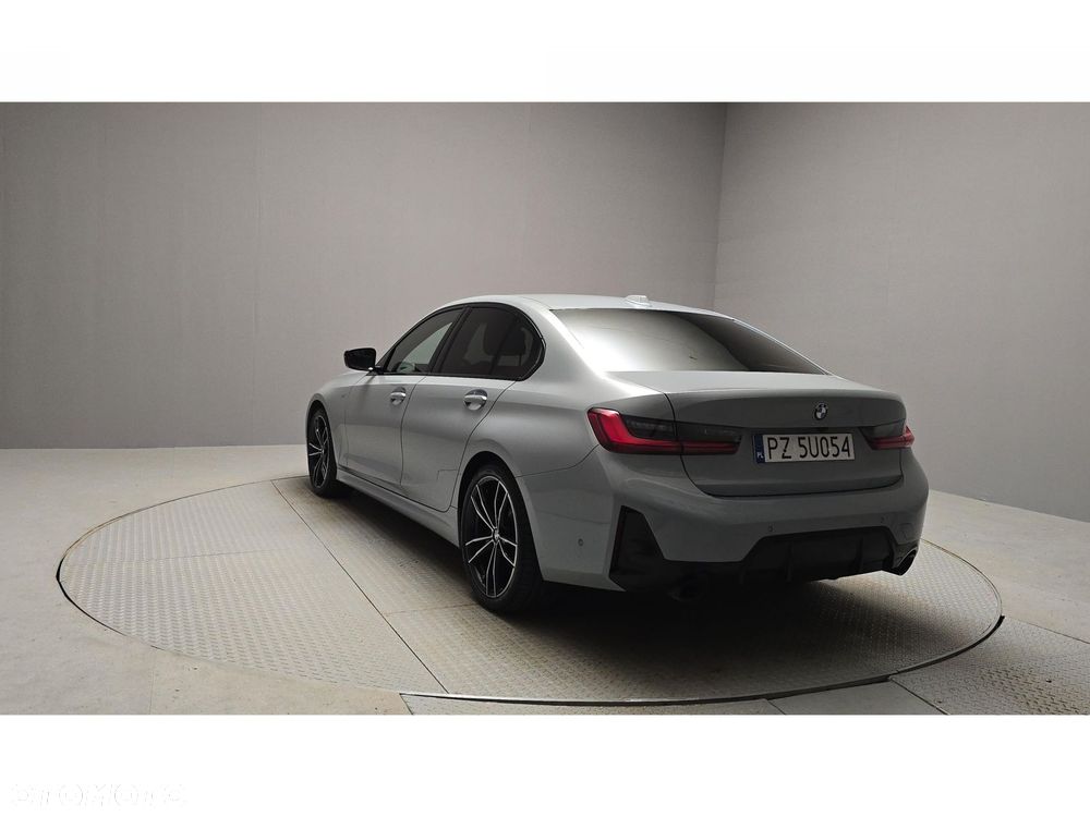 BMW Seria 3 320d xDrive M Sport - 4