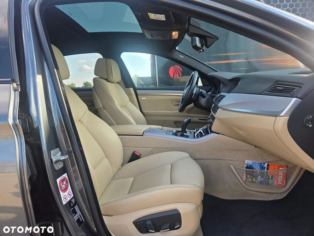 BMW Seria 5 M550d xDrive - 39