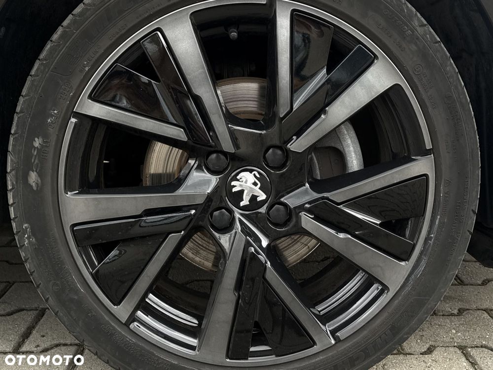 Peugeot 208 1.2 PureTech GT Pack S&S EAT8 - 15