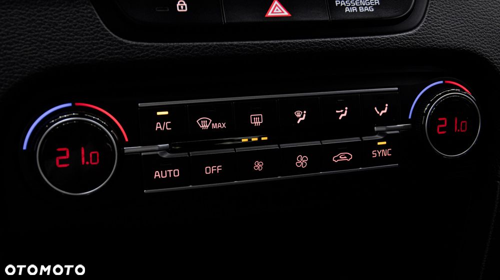 Kia Ceed 1.6 CRDi mHEV M DCT - 21