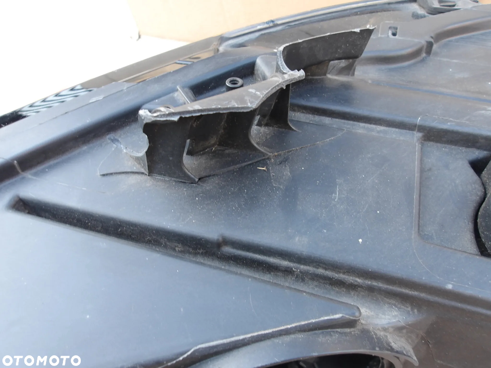 LAMPA PRAWY PRZOD AUDI A3 8V XENON 8V0941033F - 14