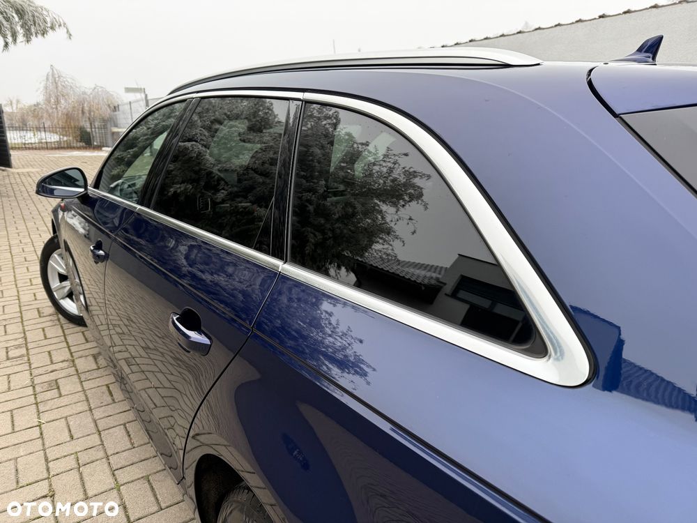 Audi A4 Avant 30 TDI S tronic sport - 13