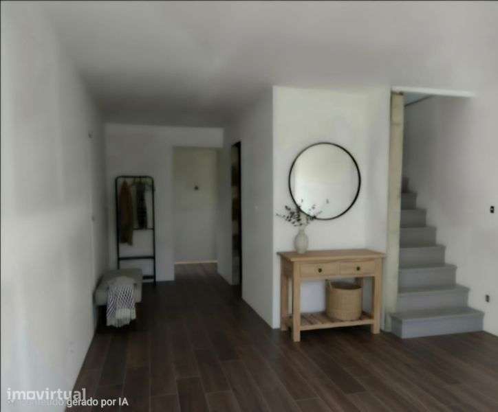 Moradia T2 com logradouro Renovada - Grande imagem: 3/7