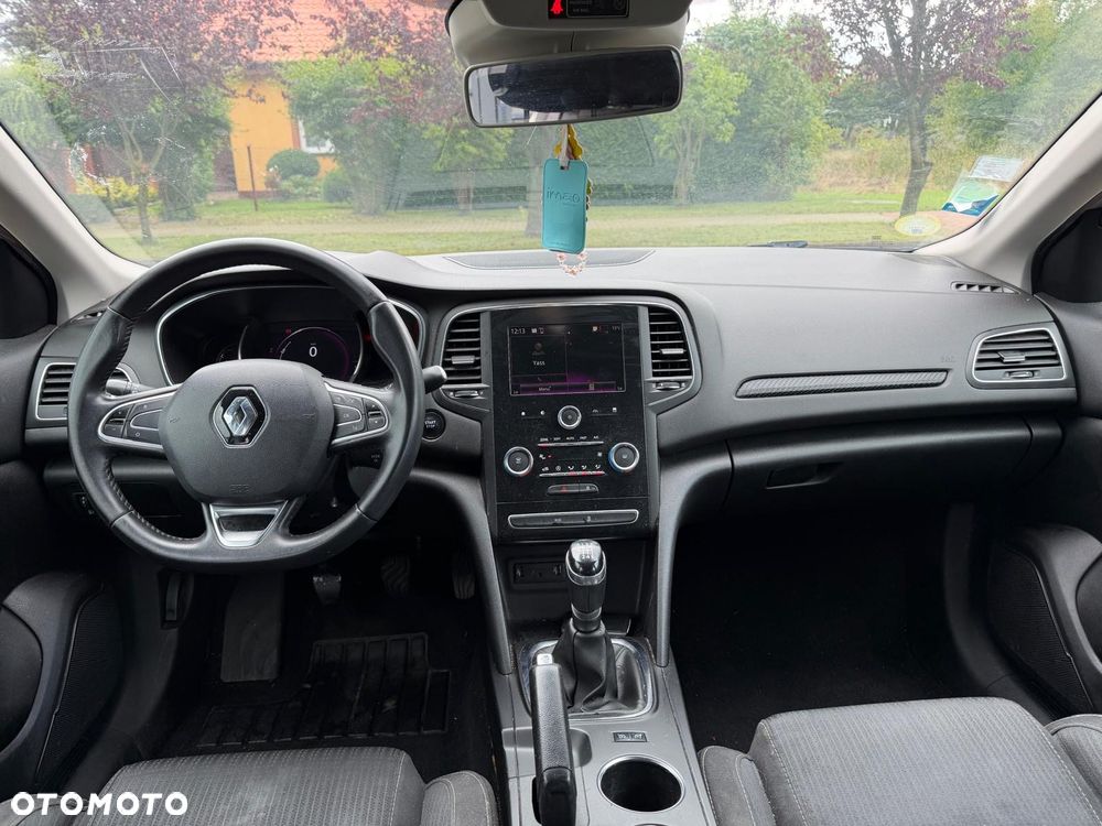 Renault Megane 1.5 Blue dCi Zen - 12