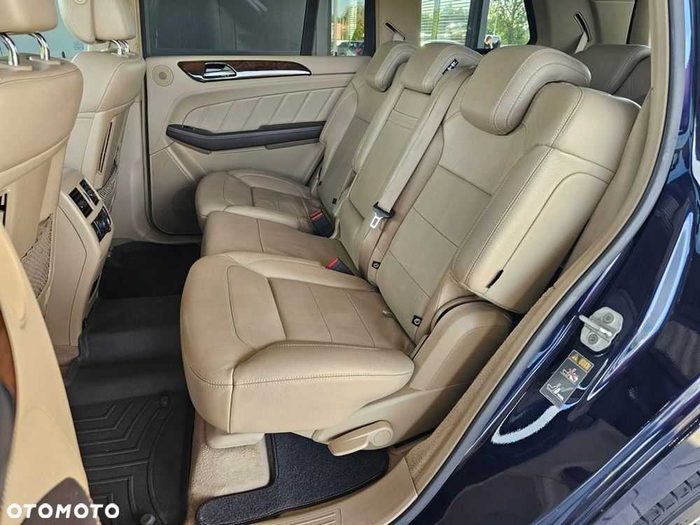 Mercedes-Benz GL 350 BlueTEC 4Matic 7G-TRONIC - 32