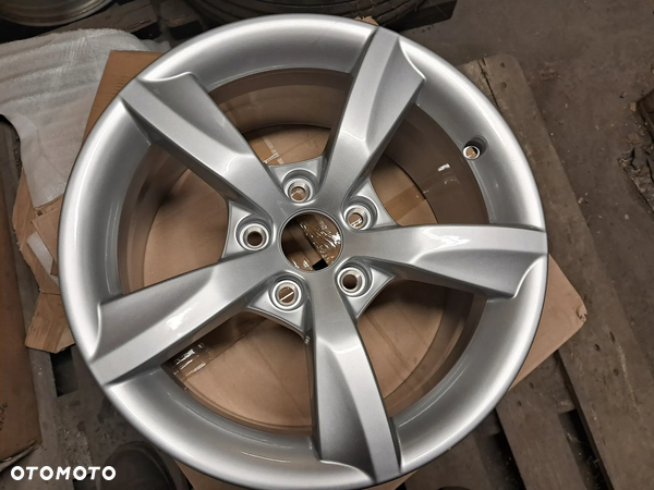 NOWE Felgi aluminiowe 7,5x16 Audi 4G0071496