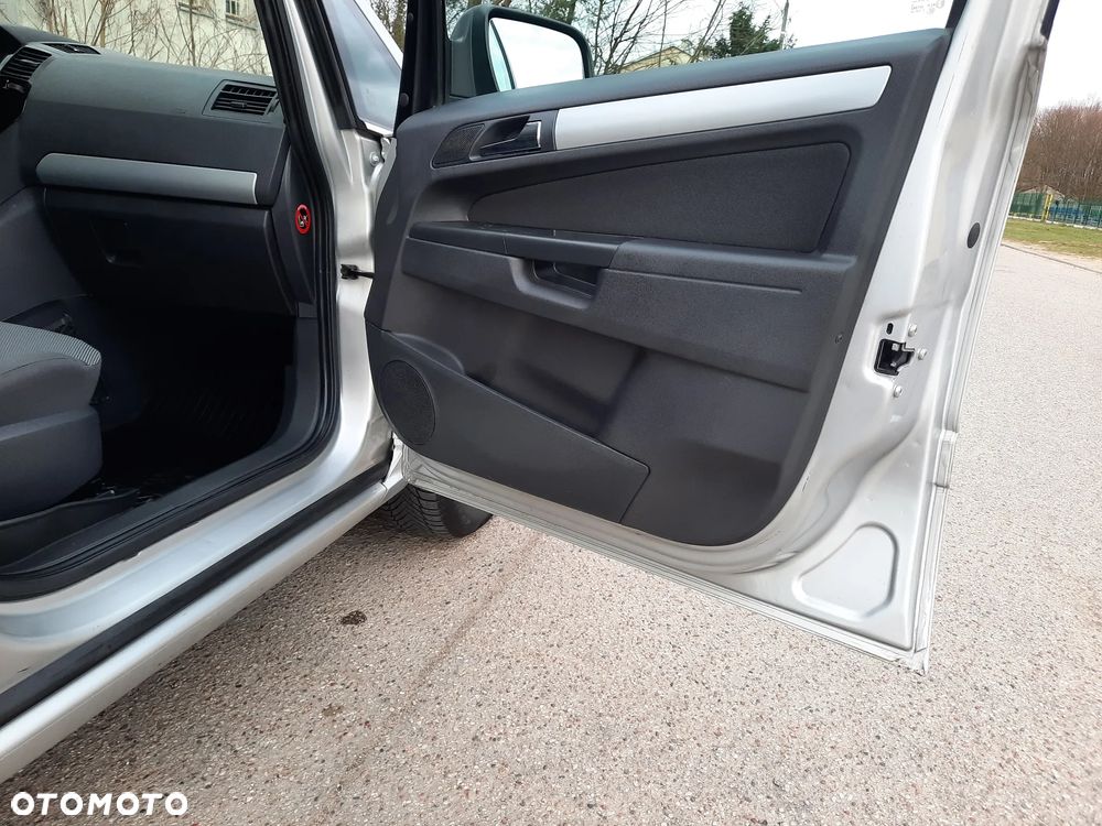 Opel Zafira 1.7 CDTI ecoFLEX Family - 22