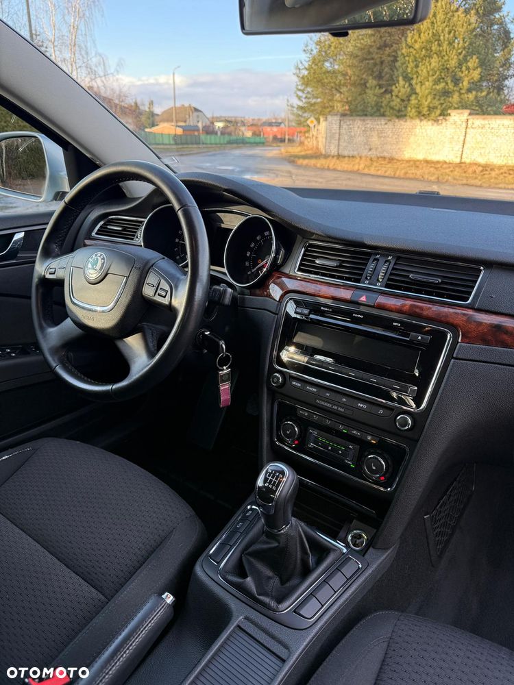 Skoda Superb 2.0 TDI Platinum - 7