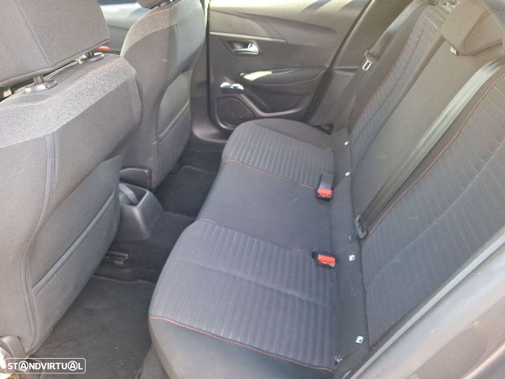 Peugeot 208 1.2 PureTech Active - 14