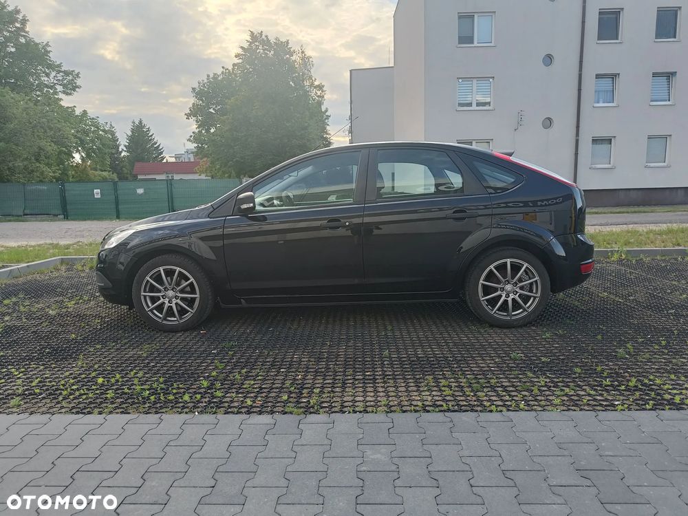 Ford Focus 1.6 Ambiente - 9