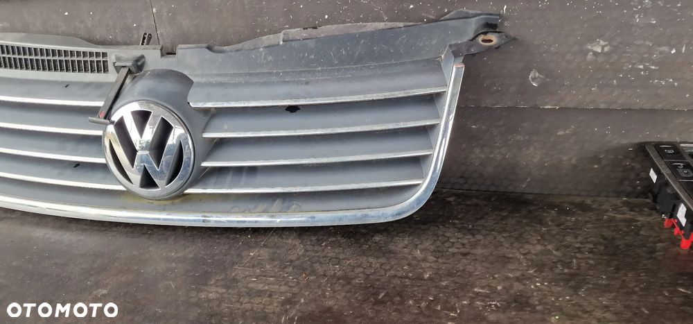 ATRAPA GRILL  VW PASSAT B5 Lift  3B0 - 2