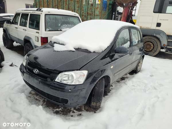 HYUNDAI GETZ fotel fotele kanapa deska kokpit podsufitka boczek boczki klamka podłokietnik licznik prędkościomierz