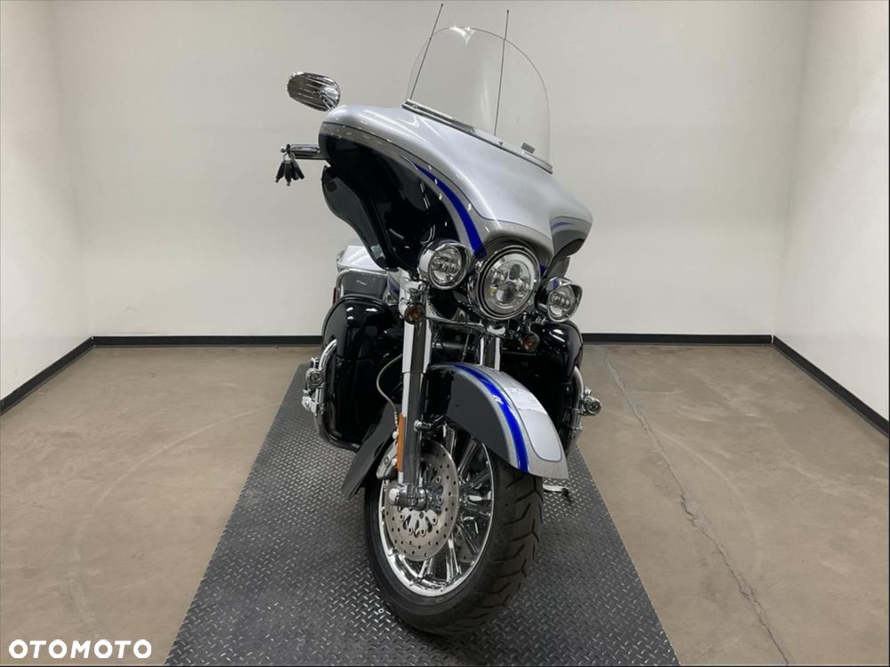 Harley-Davidson Touring Electra Glide - 2