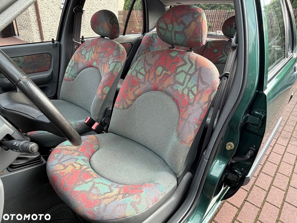 Renault Clio - 18